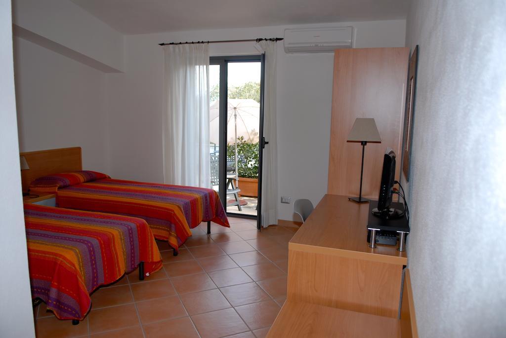 Verdeblu Country Hotel San Giovanni a Piro Δωμάτιο φωτογραφία